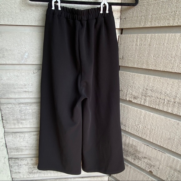 Super High Black Structured Culottes | Pockets - Picture 9 of 9
